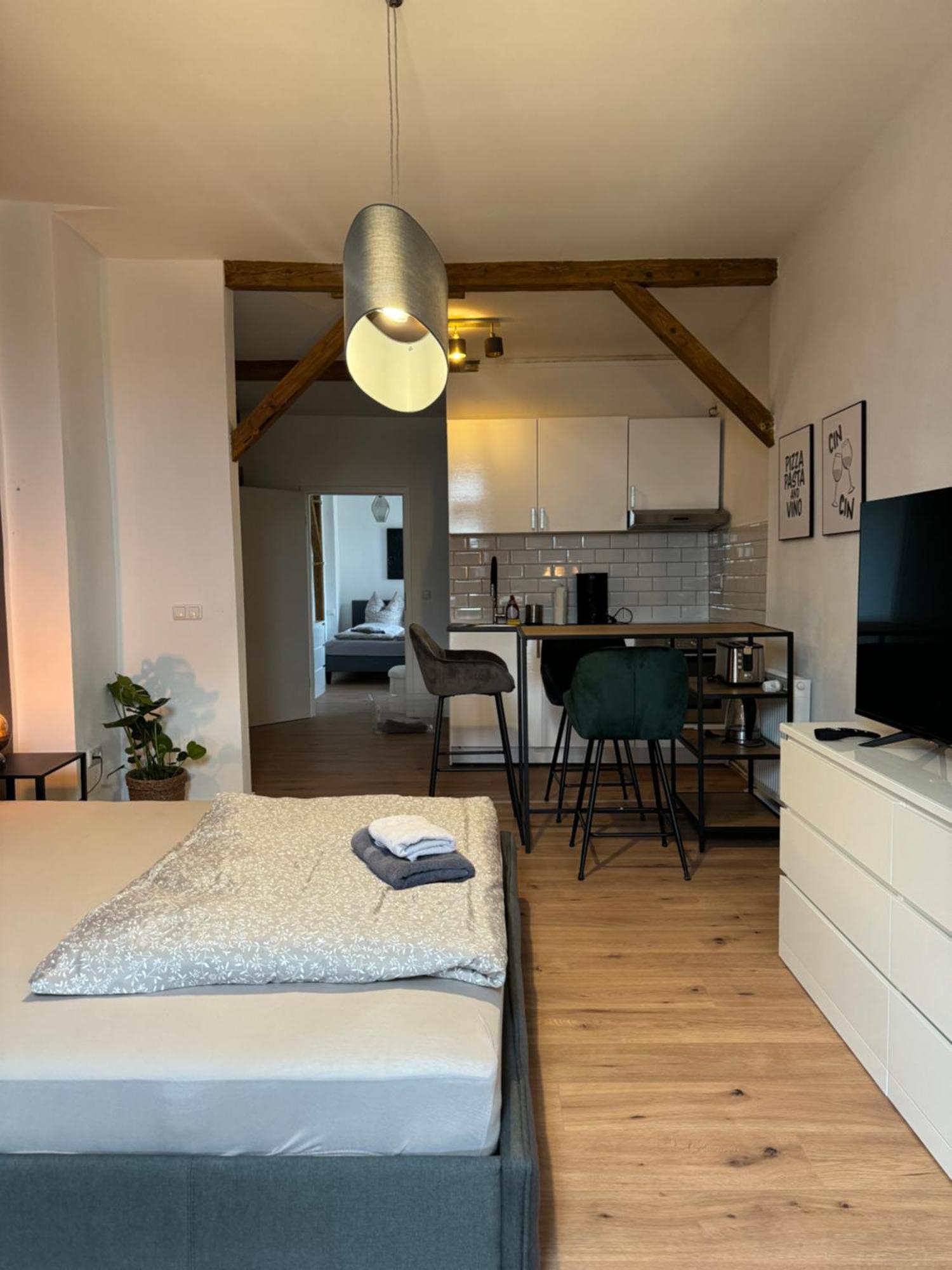 Appartement "Nina"Im Dachgeschoss, Inklusive Parkplatz Halle  Esterno foto